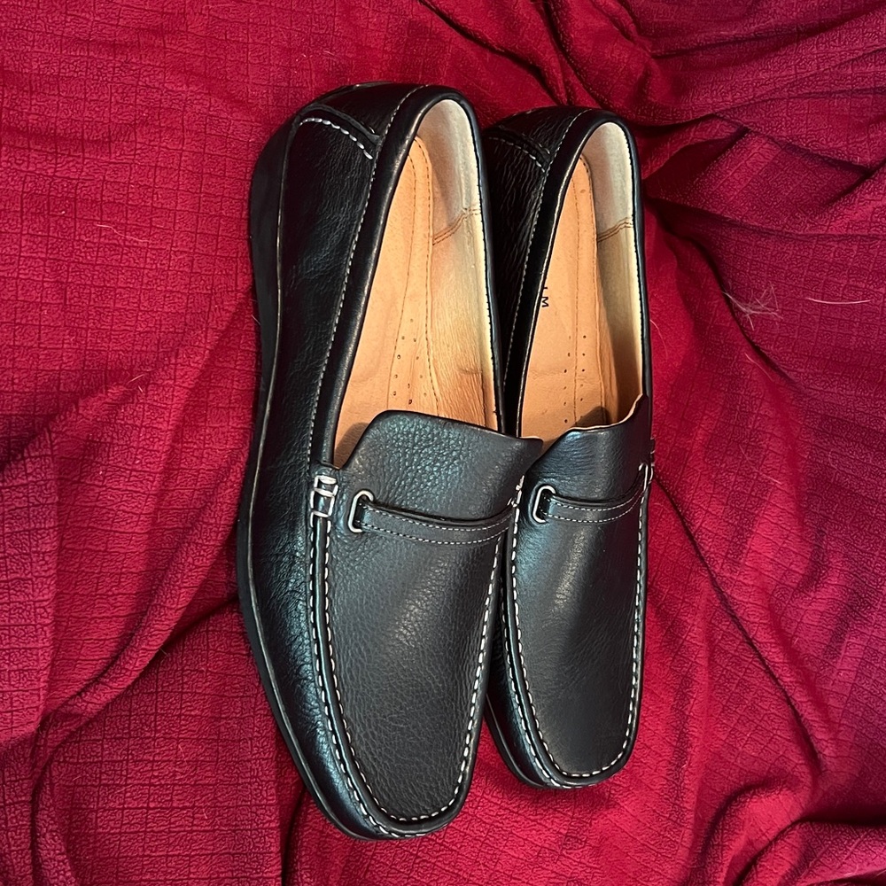 NWOT Florsheim Men’s Leather Loafer